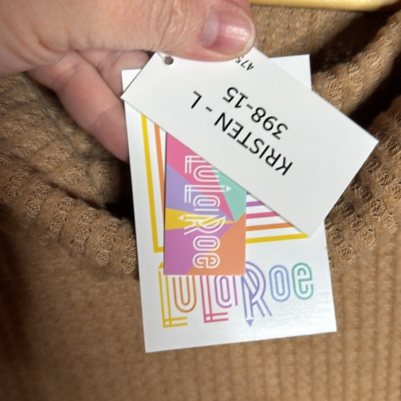 NWT LuLaRoe KRISTEN COWL NECK PULLOVER Tan Relaxed Fit Size Large - Picture 6 of 10